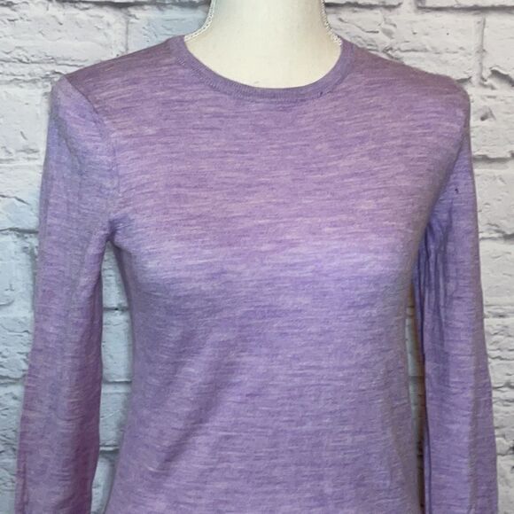 Lord & Taylor Extra Fine Merino Wool Sweater Size Medium Petite - Picture 3 of 7
